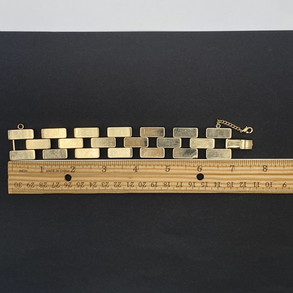 Burberry Gold Link Chain Bracelet - Picture 3 of 6